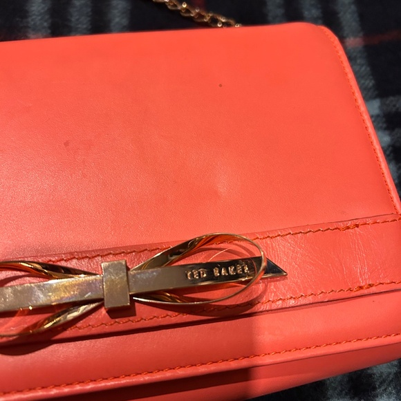 Authentic Ted Baker Hot Pink and rose gold cross body bag - Picture 5 of 7